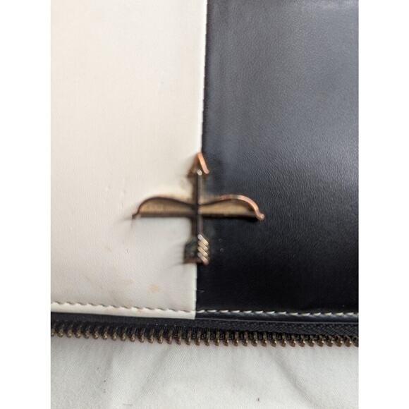 POUR LA VICTOIRE Black White Color Block Zip Around Wallet Clutch
